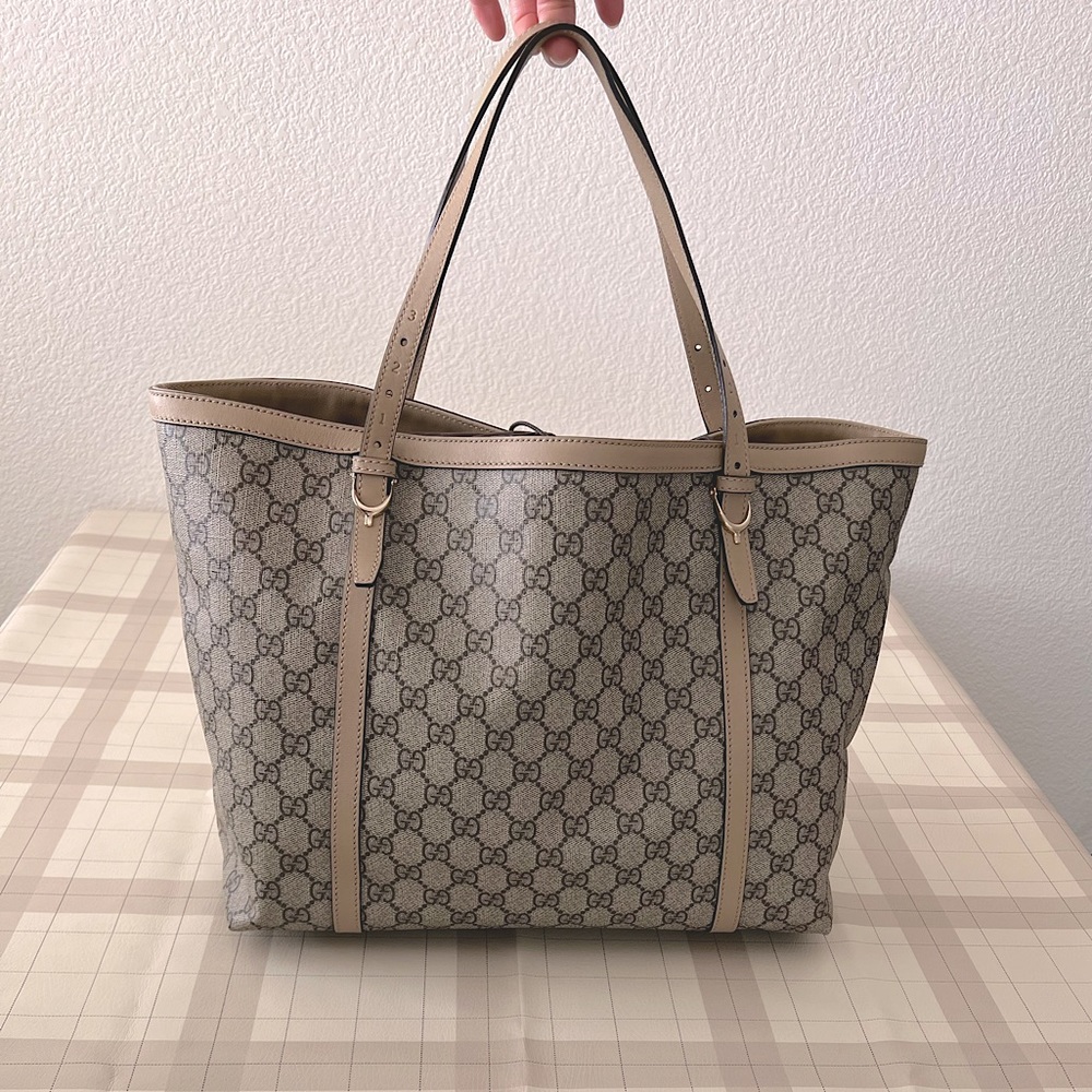 [Like NEW] Gucci GG Supreme Monogram Tote